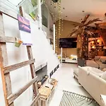 Skatta Secret Penthouse