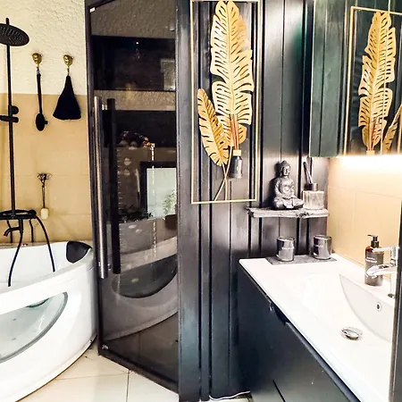 Skatta Secret Penthouse *