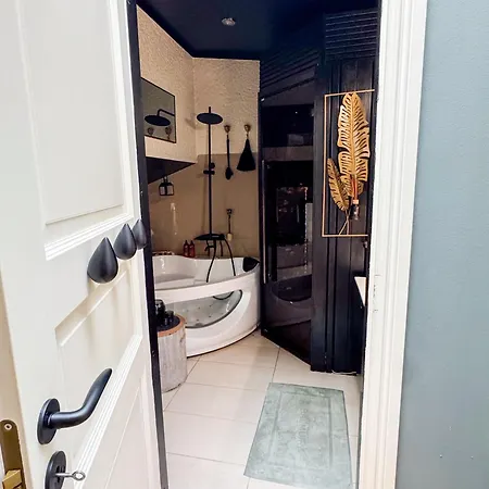 Skatta Secret Penthouse