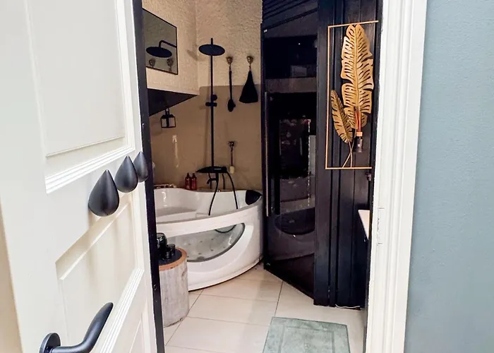 Skatta Secret Penthouse